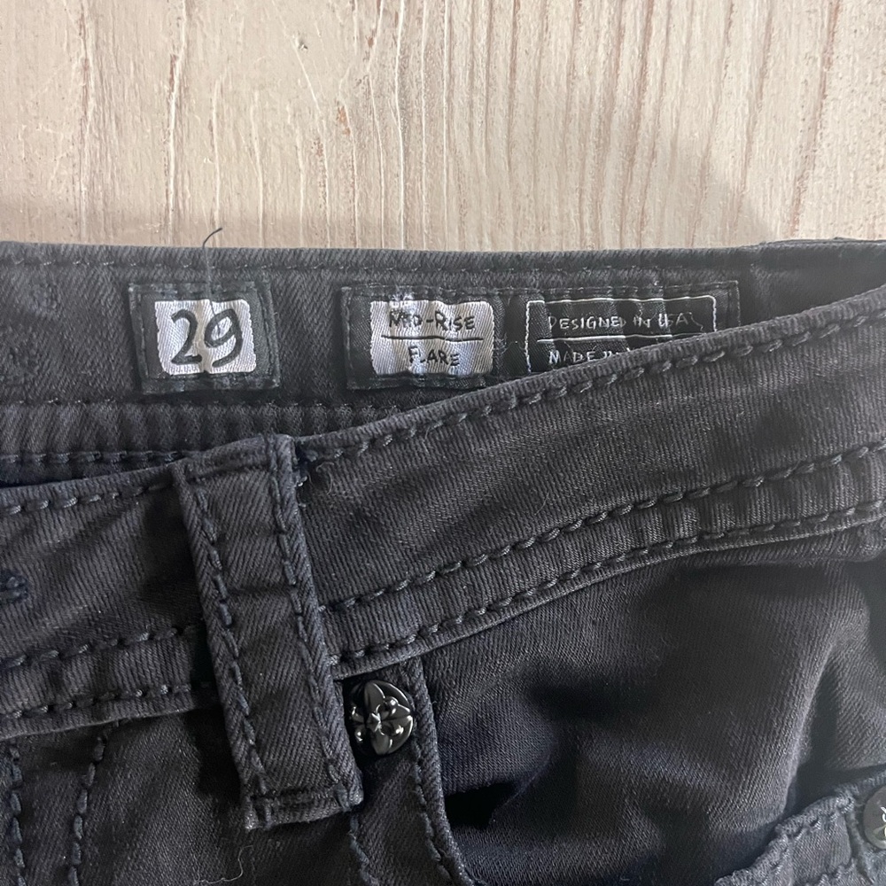 Miss Me mid rise flare black jeans with embellished horseshoe pocket size 29 - Picture 7 of 13